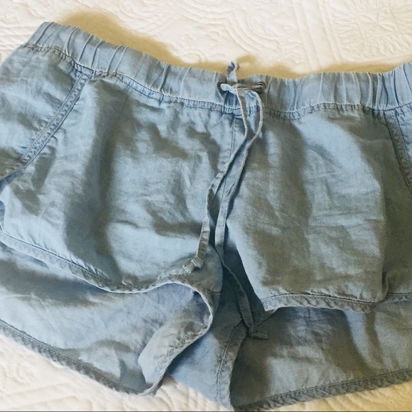 Fabletics Denim - Fabletics Chambray Summer Shorts Size M